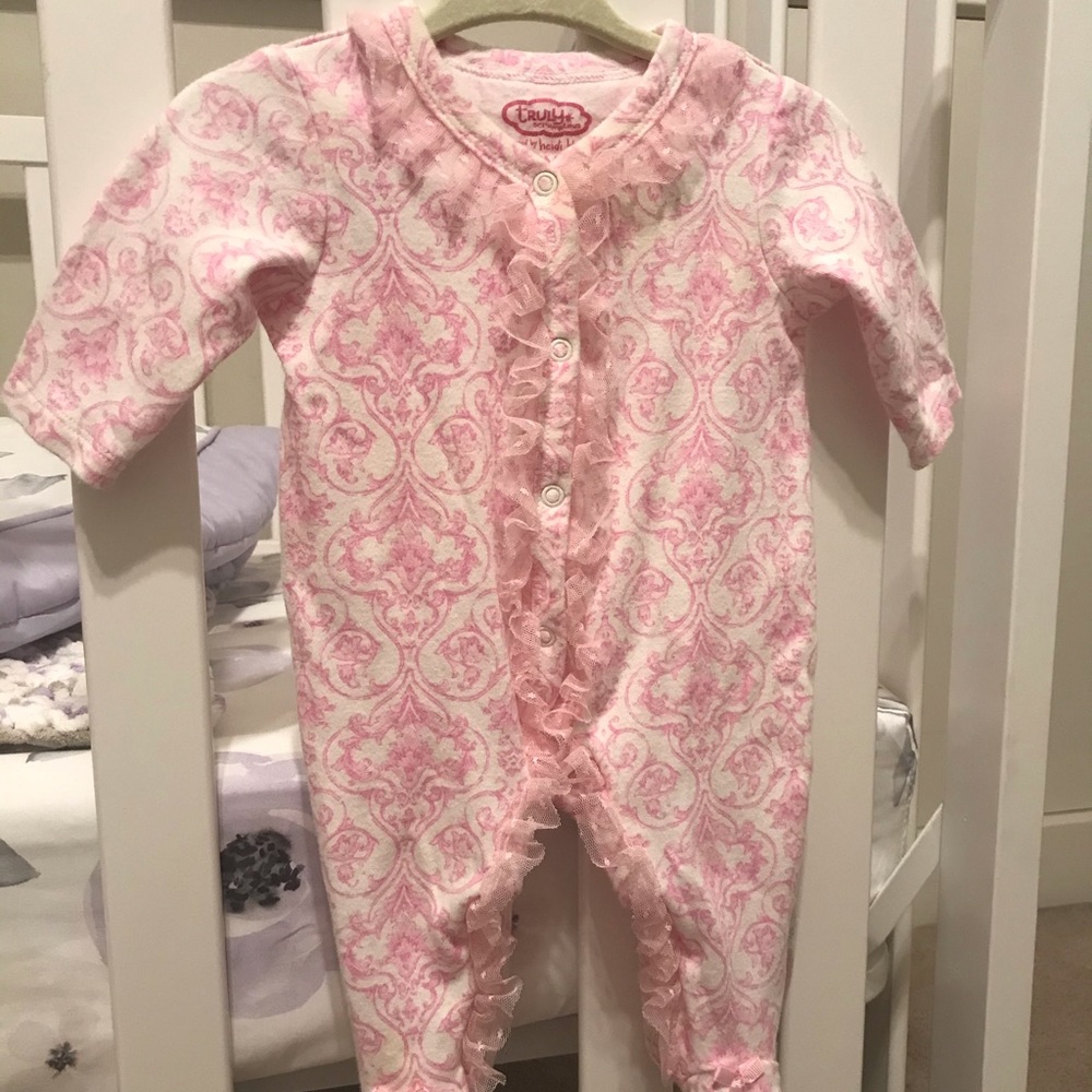 Cute lace onsie suit.